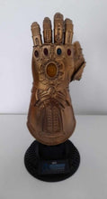 画像をギャラリービューアに読み込む, Avengers Infinity Gauntlet Official
