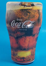 画像をギャラリービューアに読み込む, 1997 Vintage Coke Glass Shaped Tin
